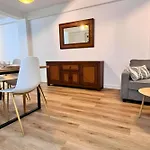 Lejlighed Spacious 3 Bedroom Renovated 500 M From The Beaches