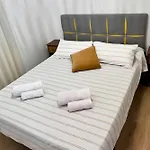 Spacious 3 Bedroom Renovated 500 M From The Beaches Torrevieja
