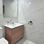Spacious 3 Bedroom Renovated 500 M From The Beaches Lejlighed *