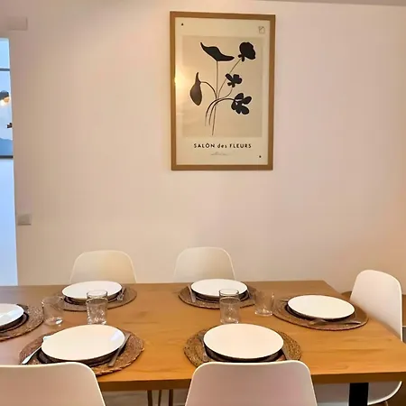 Spacious 3 Bedroom Renovated 500 M From The Beaches Torrevieja