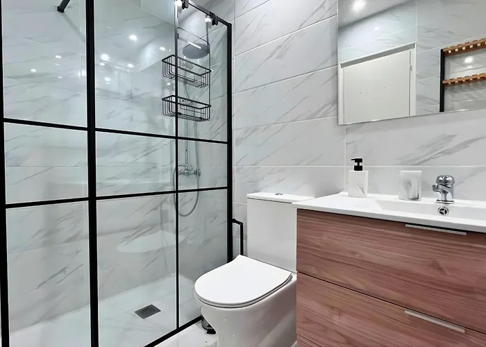 Spacious 3 Bedroom Renovated 500 M From The Beaches Torrevieja