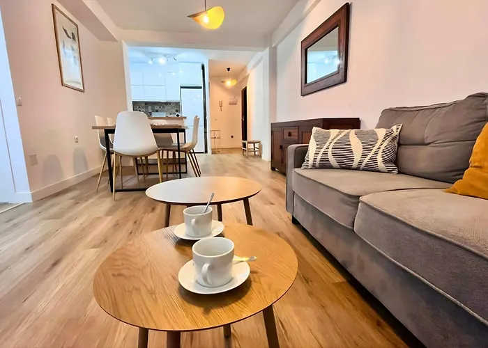 Spacious 3 Bedroom Renovated 500 M From The Beaches Apartment Torrevieja