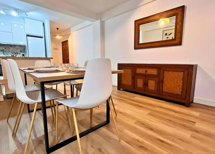 Apartment Spacious 3 Bedroom Renovated 500 M From The Beaches