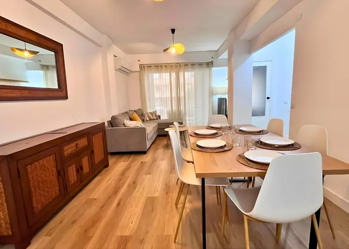 Spacious 3 Bedroom Renovated 500 M From The Beaches Apartment Torrevieja