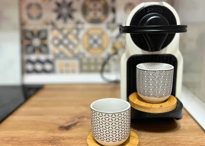 Spacious 3 Bedroom Renovated 500 M From The Beaches * Torrevieja