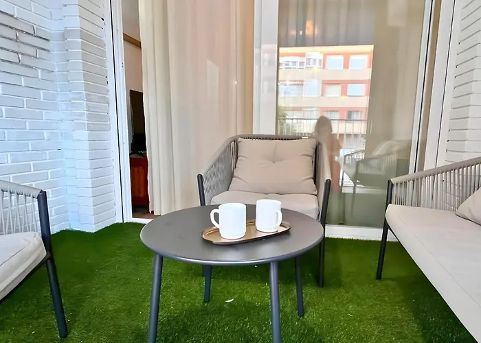 Spacious 3 Bedroom Renovated 500 M From The Beaches Torrevieja