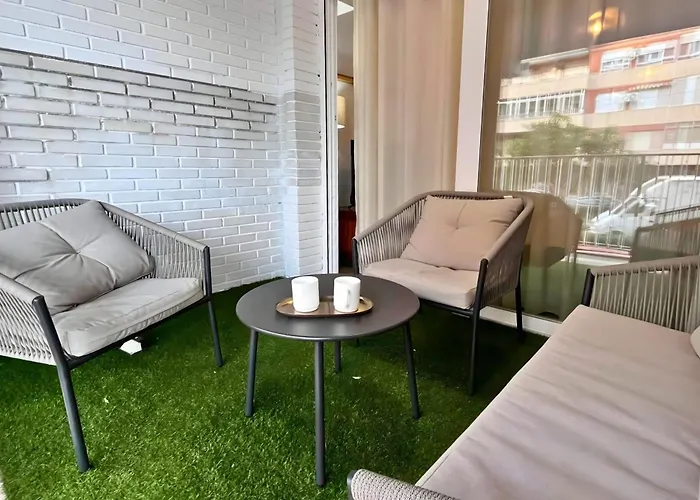 Apartment Spacious 3 Bedroom Renovated 500 M From The Beaches