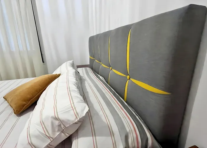 Apartment Spacious 3 Bedroom Renovated 500 M From The Beaches *