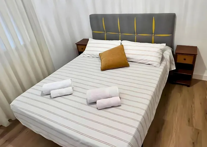 Spacious 3 Bedroom Renovated 500 M From The Beaches Torrevieja