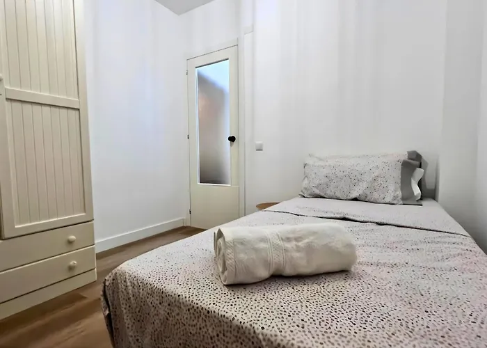 Spacious 3 Bedroom Renovated 500 M From The Beaches Apartment Torrevieja